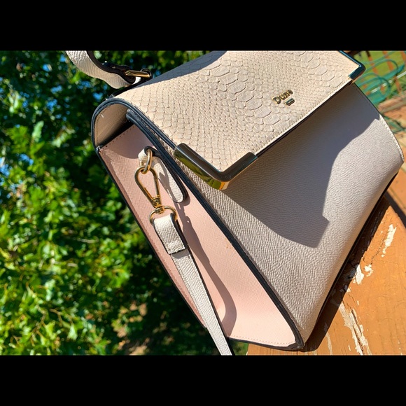 large purse w/ change holder - Picture 2 of 3